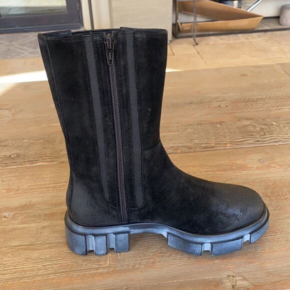 Free People Brooks Chelsea Boots Black Suede Lug Sole US 7 - Picture 1 of 11